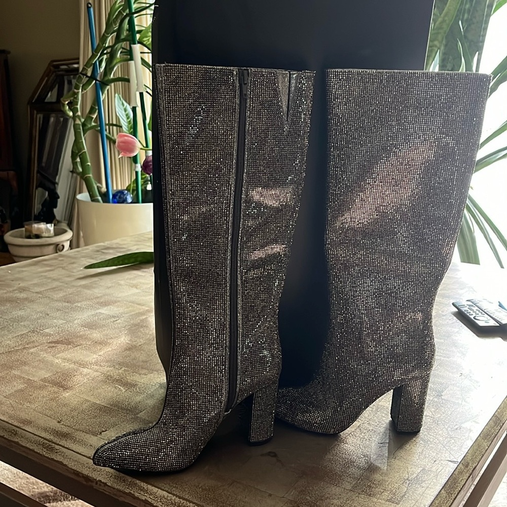 Beautiful bling out boots sz 5